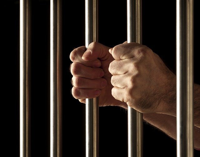 EFECTO PENAL POR CANCELACIÓN FRAUDULENTA DEL REGISTRO MERCANTIL EN CÁMARA DE COMERCIO